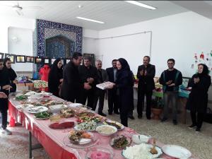 برگزاری مسابقه طبخ ماهی دردبیرستان شهیده سهام خیام شهرستان چالوس