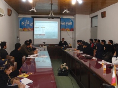 برگزاری دوره آموزشی بهگزینی و تغذیه ماهیان زینتی درشهرستان بابلسر