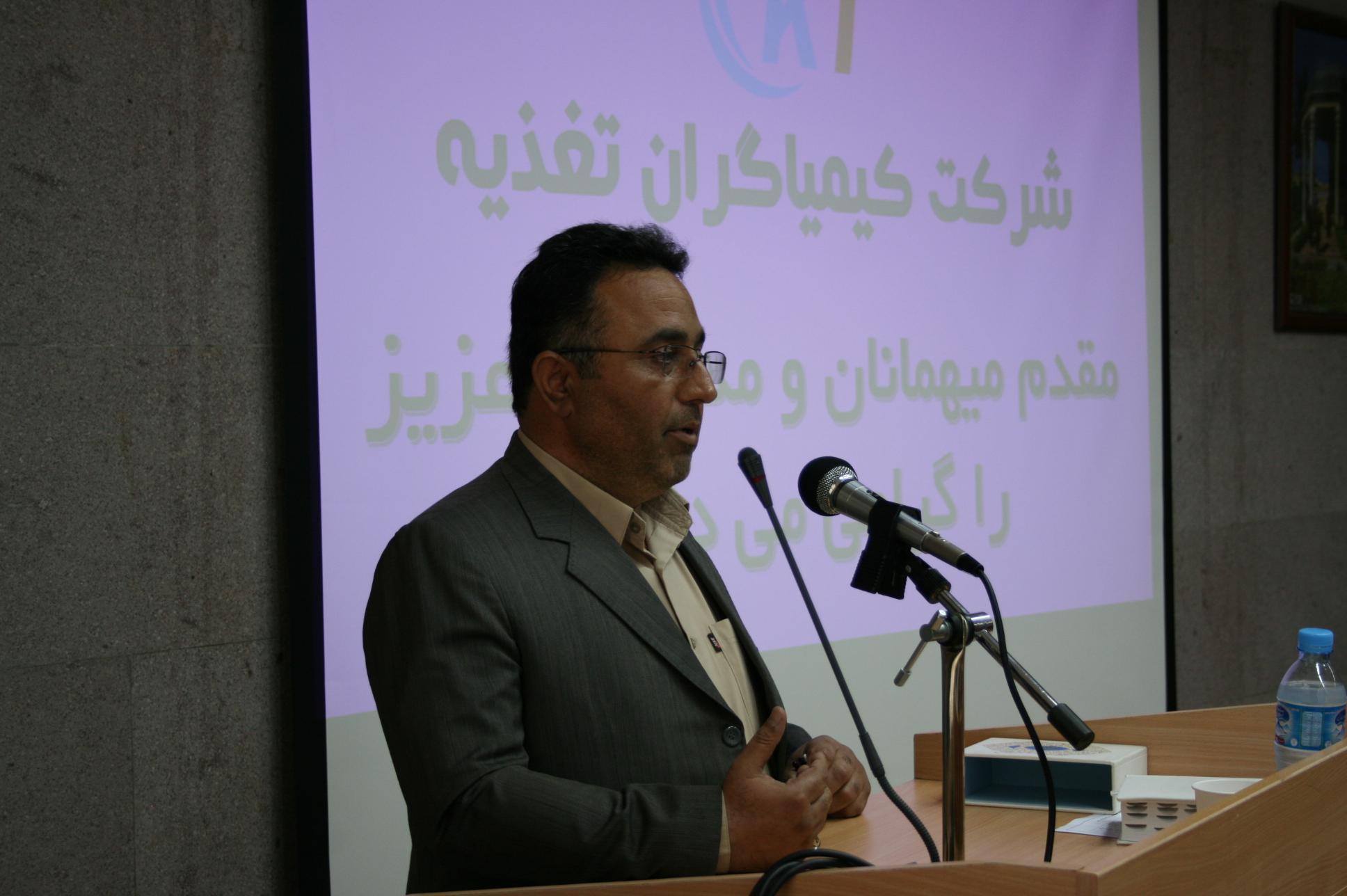 دکتراسماعیلی ملا، رئیس اداره شیلات شهرستان بهشهر خبرداد : برگزاری دوره آموزشي تخصصی تغذیه آبزیان پرورشی با مشارکت بخش خصوصی درشهرستان بهشهر 