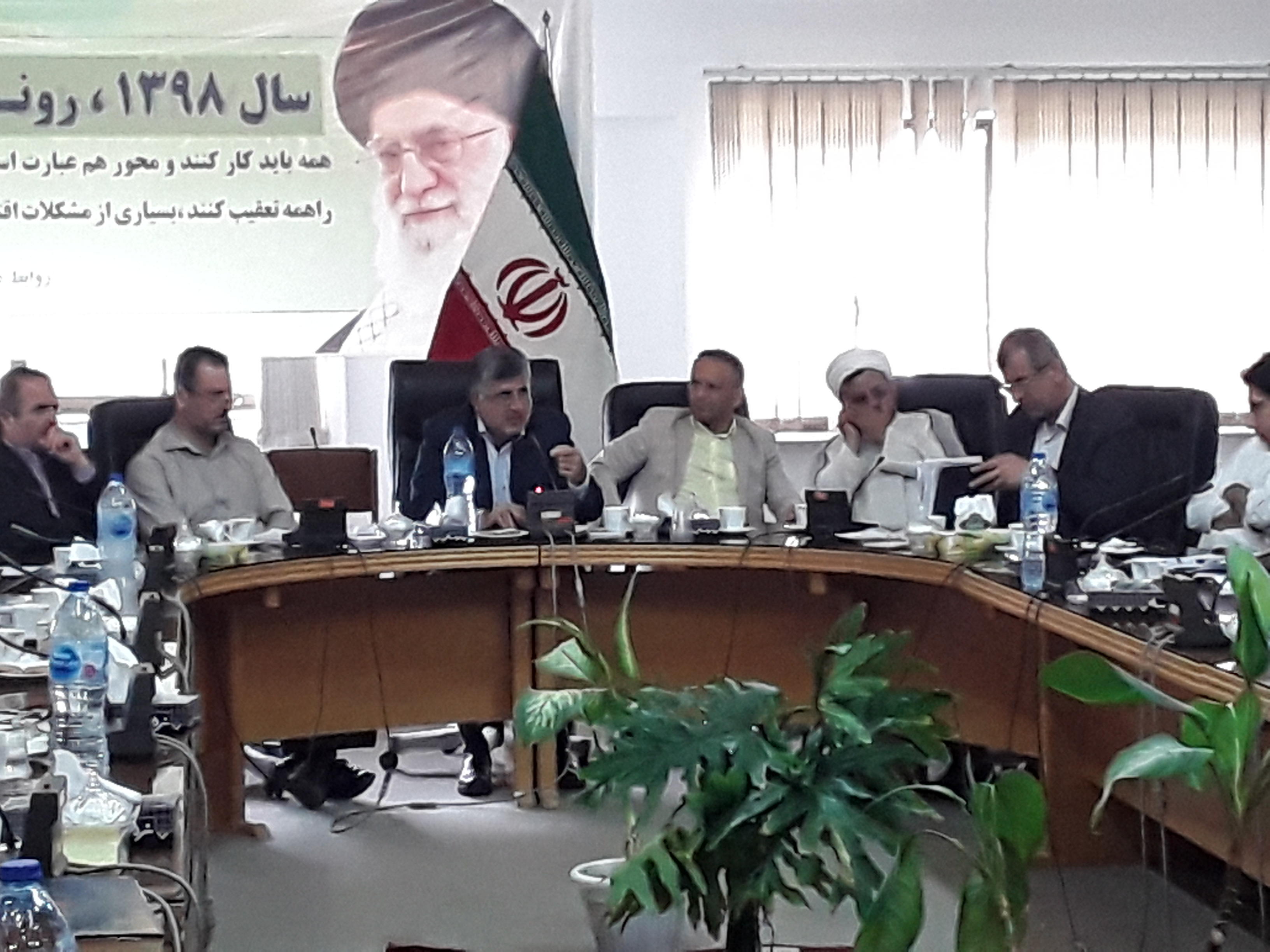 مهندس محمدزاده مدیرکل شیلات مازندران درجلسه شورای هماهنگی مدیران شیلات استان تاکید کرد: تولید حدود 14 هزار و 500 تن ماهی سردآبی قزل آلا درسال 97 وکسب مقام سومی کشورمرهون تلاش آبزی پروران و برنامه ریزی و سیاست گذاری است